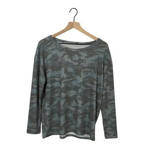 NWT Chaser Camo Cozy Pullover - Medium
